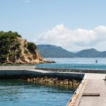 japan_naoshima_long_concrete_jetty_with_sea