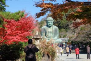 kamakura_japan_-_december_5_2013_daibutsu_people_came_to_pray_the_bronze_statue_of_amitabha_buddha_located_at_the_kotokuin_temple_in_kamakura_japan_in_autumn_season