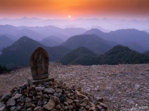 Unique Japan Tours Kumano Kodo Mountaintop Shirine