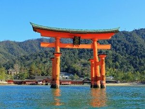 Unique Japan Tours Miyajima Floating Torii Gate